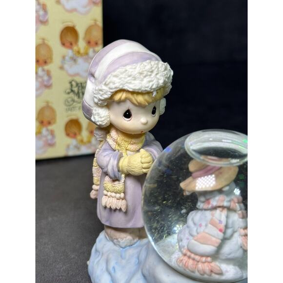 Enesco "Precious Moments" Girl w/ Snowman Water Globe Figurine 1998 - Picture 4 of 6